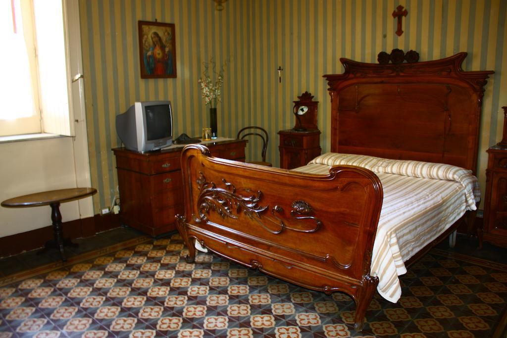 B&B Sotto I Pini Zafferana Etnea Zimmer foto